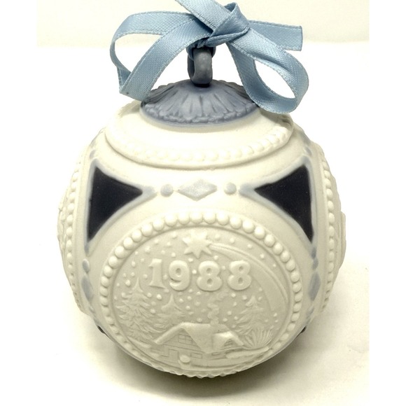 Lladro Christmas Ornament Hand Made Bisque 1988 Nativity Scene 3.25" - Picture 1 of 10